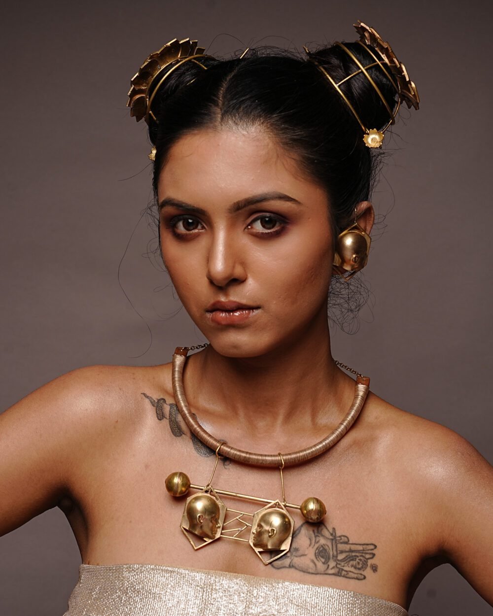 Two Fced Geometric Neckpiece