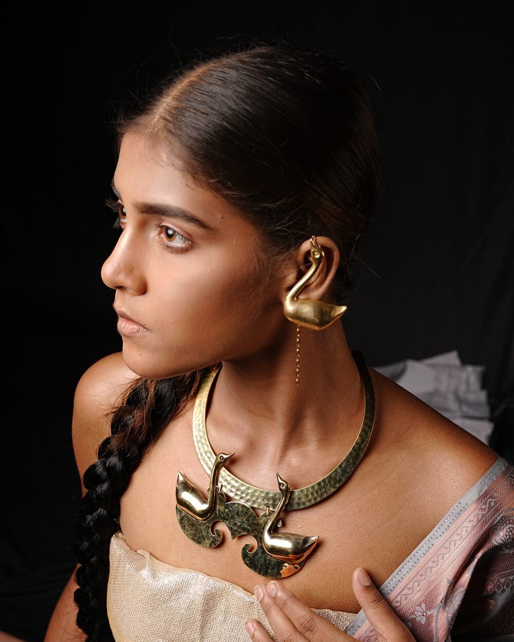 Two Faced Swan Hashuli