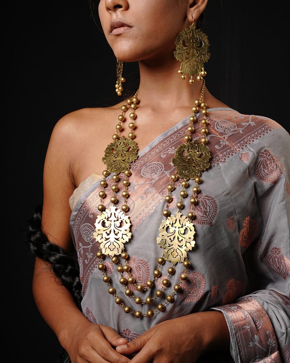 Four Leaf Cut Motif Long Neckpiece