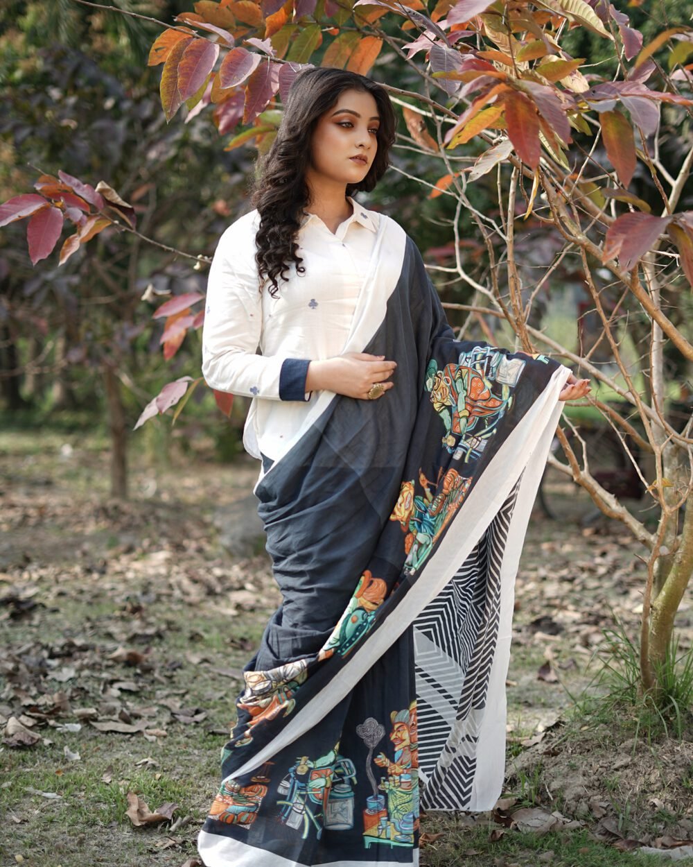 Women At Work (Black)